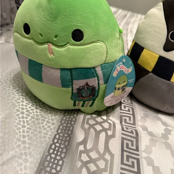 Squishmallows Harry Potter house (new with tags) - Picture 2 of 5
